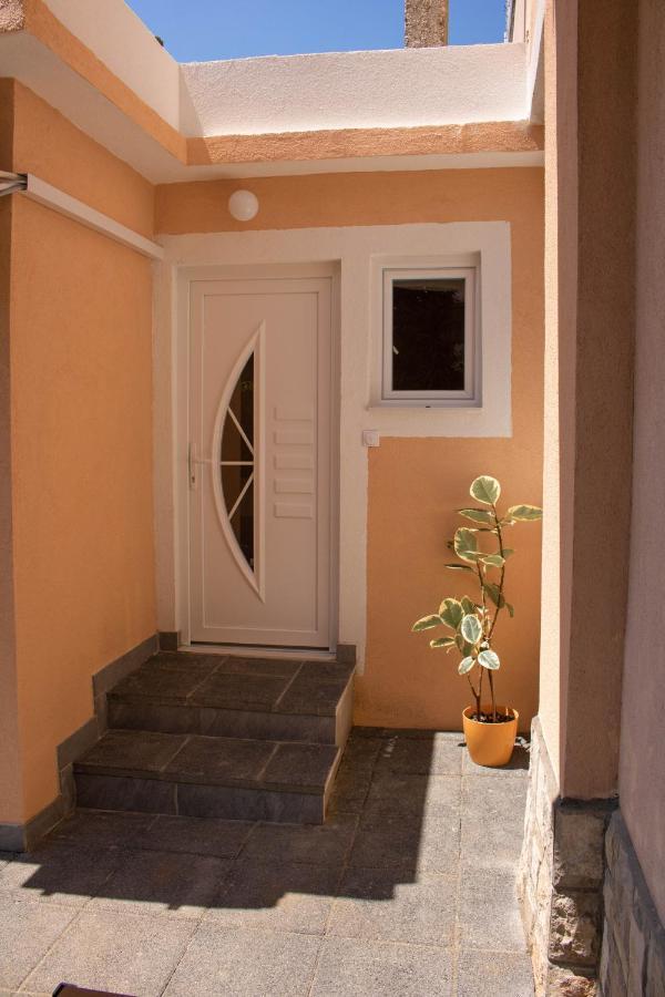 Luxury Studio Apartment Мостар Экстерьер фото